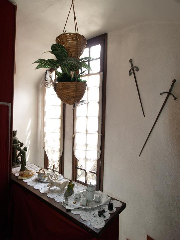 Le Petit Chateau Bed & Breakfast Dolceacqua Eksteriør bilde
