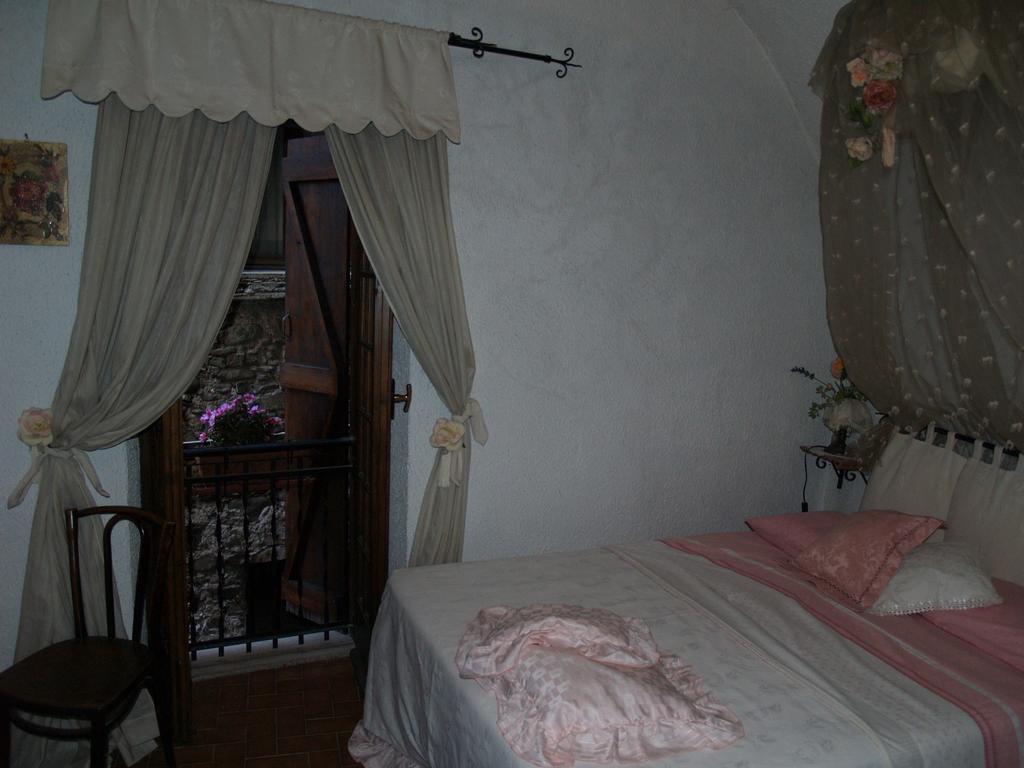 Le Petit Chateau Bed & Breakfast Dolceacqua Rom bilde